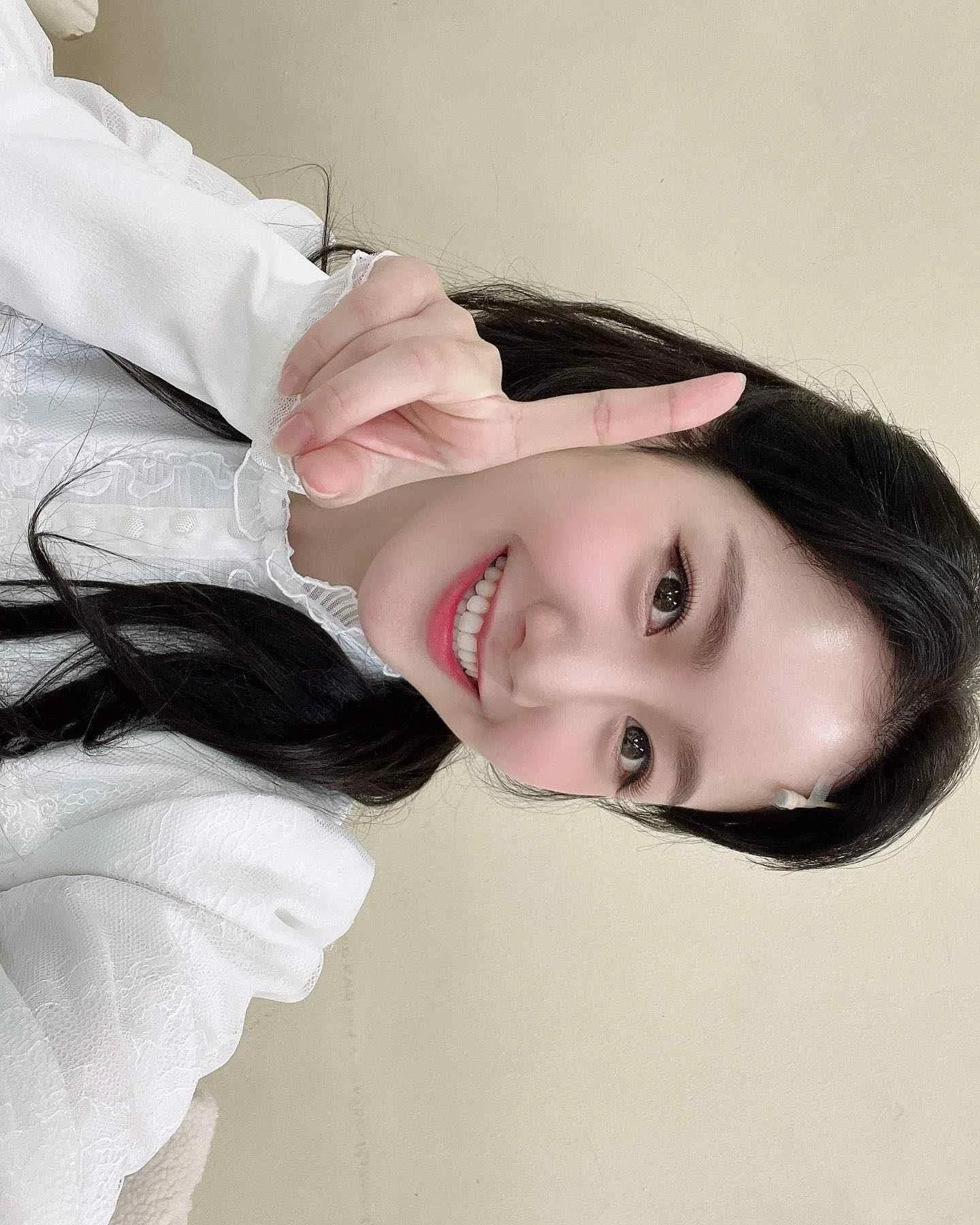 Jin Ji Hee - jin-ji-hee-hot-5.webp
